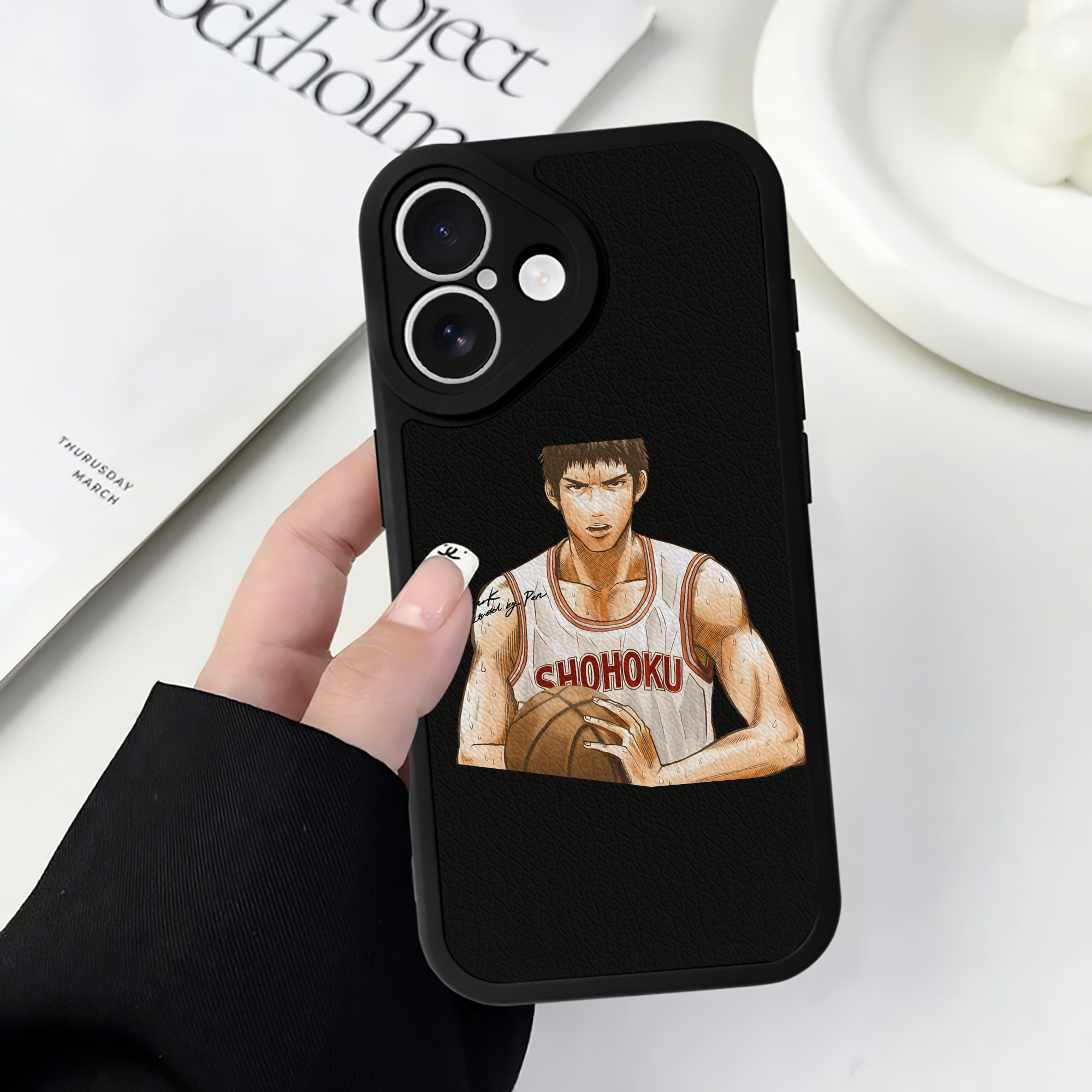 （画像用） SLAM DUNK／スラムダンク 【iPhone 16シリーズ対応】シリコンスマホケース（レザー調） 材質：シリコン